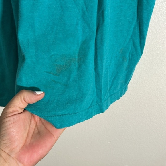 Vintage Guess Teal T-Shirt with Red Logo - Picture 9 of 9